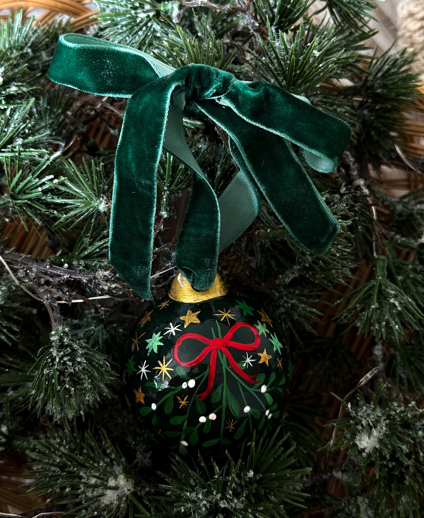 The Velvet Mistletoe Bauble