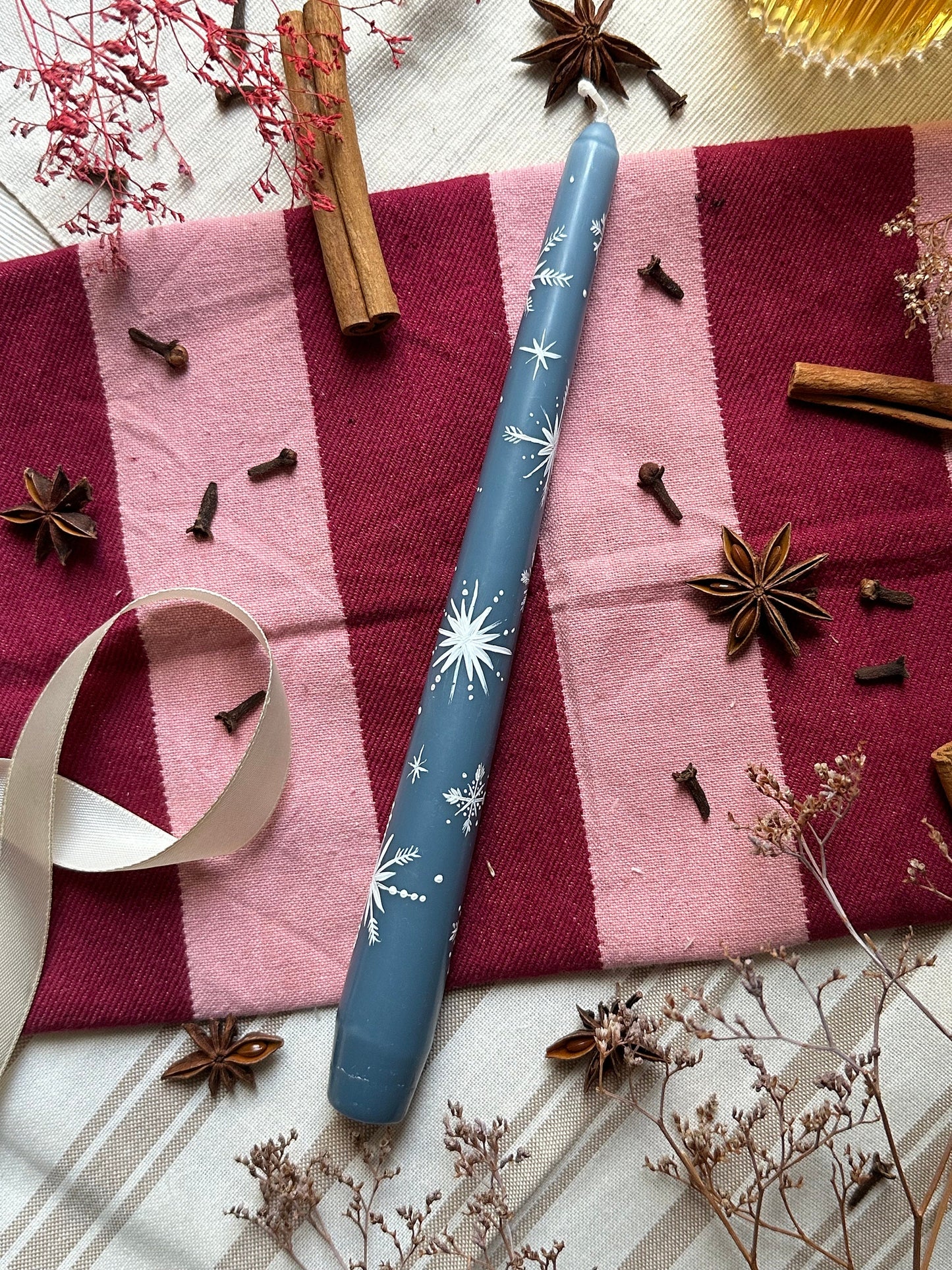 Snowflakes Dinner Candle