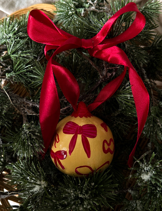 The Scarlet Ribbons Bauble